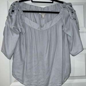 Forever 21 Light Gray Off-Shoulder Blouse